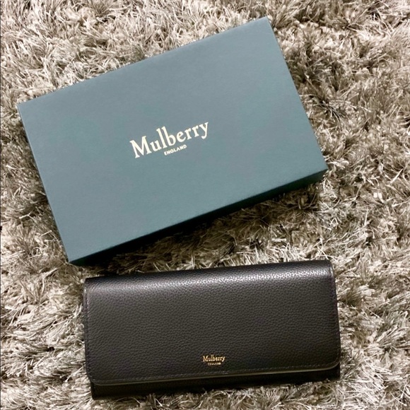 Mulberry Handbags - NWT Mulberry Continental Wallet